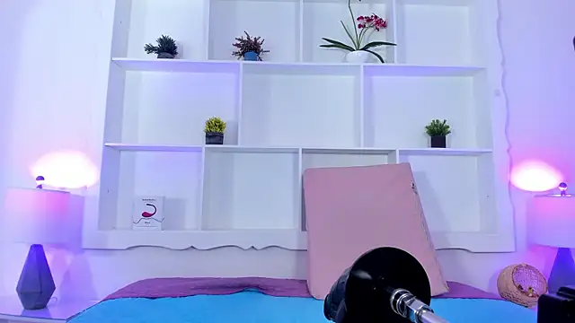 Jenifer Diaz online show from 01-14-25, 07:11