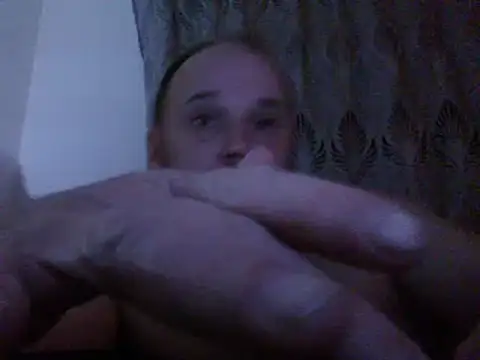 Snapshot of FROL83 chatting on 04-05-26, 07:55 FROL83 online show from 04-05-26, 07:55