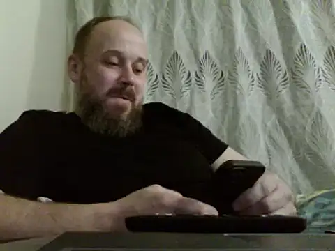 Snapshot of FROL83 chatting on 04-07-26, 07:47 FROL83 online show from 04-07-26, 07:47