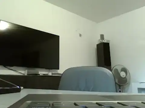 Snapshot of FROL83 chatting on 04-16-26, 05:36 FROL83 online show from 04-16-26, 05:36