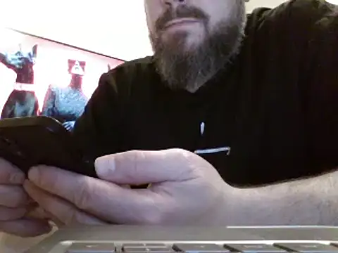 Snapshot of FROL83 chatting on 04-17-26, 07:17 FROL83 online show from 04-17-26, 07:17