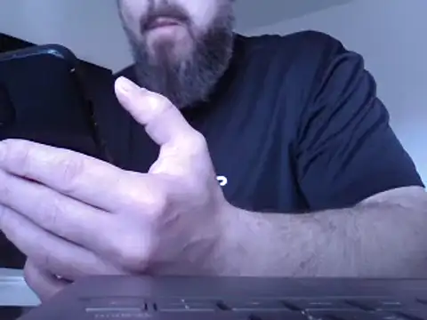 Snapshot of FROL83 chatting on 04-18-26, 07:23 FROL83 online show from 04-18-26, 07:23