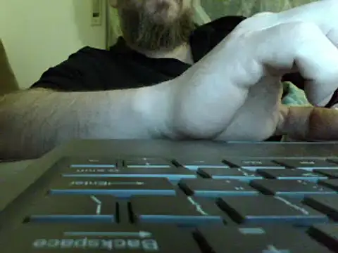 Snapshot of FROL83 chatting on 04-24-26, 08:44 FROL83 online show from 04-24-26, 08:44