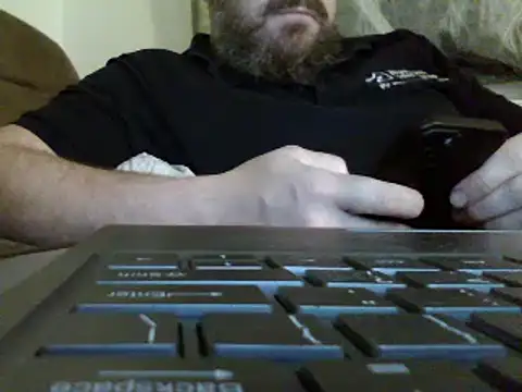 Snapshot of FROL83 chatting on 04-27-26, 09:02 FROL83 online show from 04-27-26, 09:02
