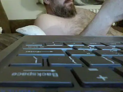 Snapshot of FROL83 chatting on 04-30-26, 09:19 FROL83 online show from 04-30-26, 09:19