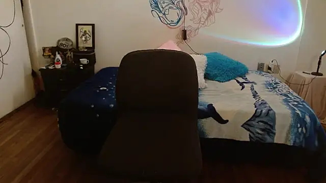 fenixmfx19 online show from 03-17-25, 07:04