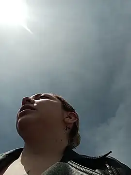 madelaine- online show from 02-04-26, 05:30