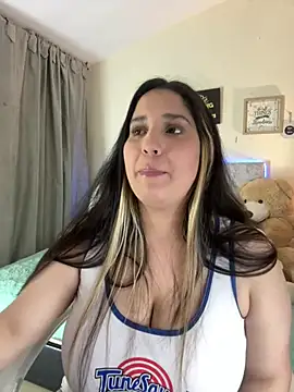 Snapshot of valentina_jonnes1 chatting on 12-12-24, 03:10 valentina jonnes1 online show from 12-12-24, 03:10