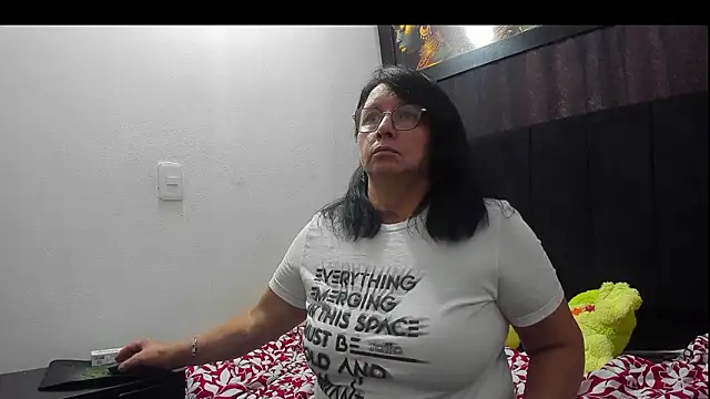 Evaaross 2345 online show from 02-01-26, 08:29