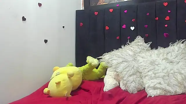 Evaaross 2345 online show from 05-11-26, 04:04