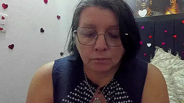 Evaaross 2345 online show from 05-19-26, 08:15