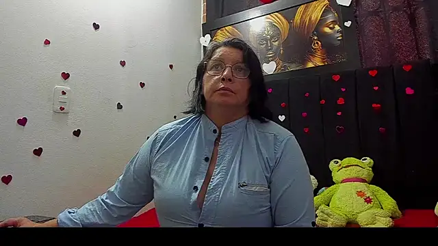 Evaaross 2345 online show from 06-07-26, 08:34