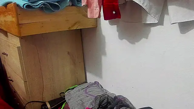 Evaaross 2345 online show from 07-15-26, 02:33