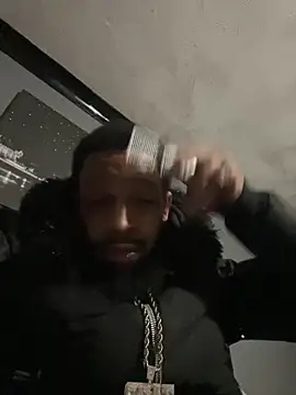 Snapshot of tugga28 chatting on 01-21-25, 12:04 tugga28 online show from 01-21-25, 12:04