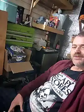 Snapshot of brasstiger chatting on 12-20-24, 05:57 brasstiger online show from 12-20-24, 05:57