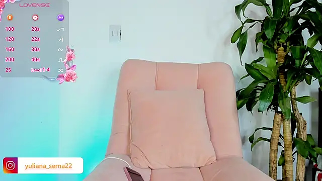 Snapshot of HellenHylls chatting on 06-15-26, 08:55 HellenHylls online show from 06-15-26, 08:55