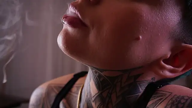 Snapshot of AliceShazaham_ chatting on 01-26-25, 09:40 AliceShazaham  online show from 01-26-25, 09:40