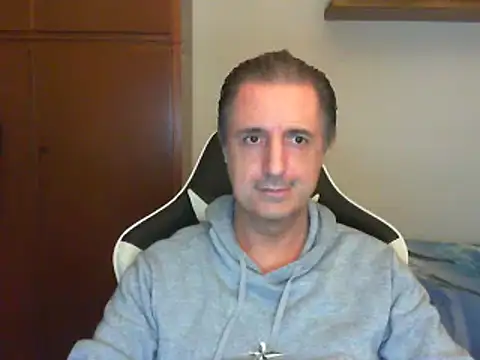 lliuk70mi online show from 02-12-25, 06:19