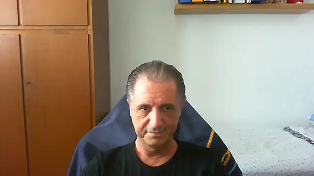 lliuk70mi online show from 06-08-26, 11:32