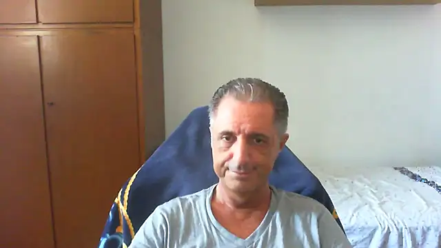 lliuk70mi online show from 06-19-26, 11:47