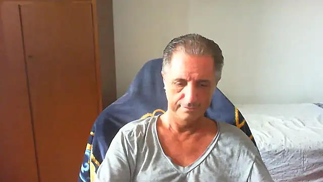 lliuk70mi online show from 07-06-26, 12:24