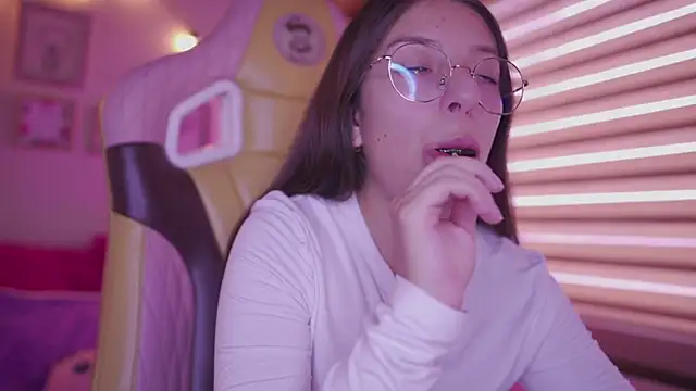 milly kenner online show from 04-15-26, 07:21