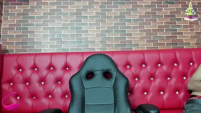 Annyeli online show from 12-25-24, 07:46