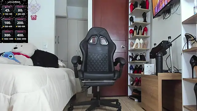 SophieBaker   online show from 02-27-26, 02:22