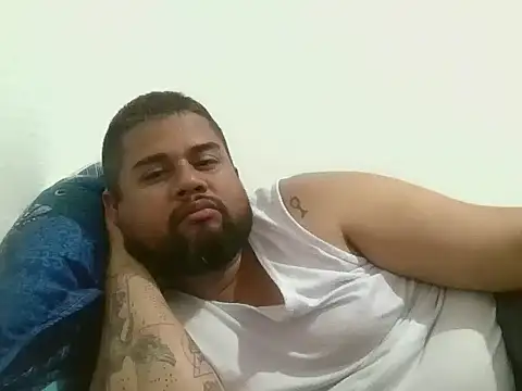 Snapshot of GABRIELGARCIA1313 chatting on 01-15-26, 02:16 GABRIELGARCIA1313 online show from 01-15-26, 02:16