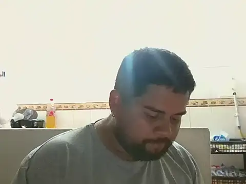 Snapshot of GABRIELGARCIA1313 chatting on 02-18-26, 11:44 GABRIELGARCIA1313 online show from 02-18-26, 11:44