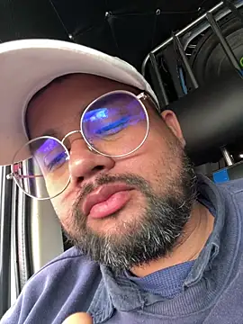 Snapshot of GABRIELGARCIA1313 chatting on 02-19-26, 03:30 GABRIELGARCIA1313 online show from 02-19-26, 03:30