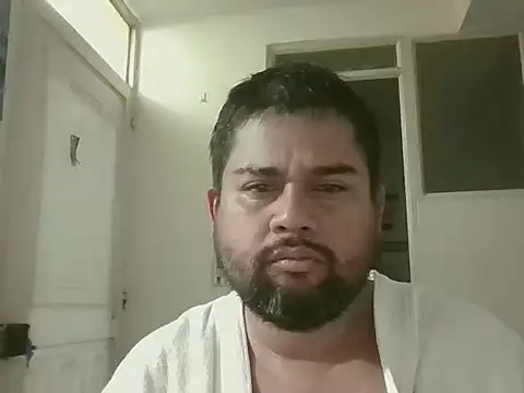 GABRIELGARCIA1313 online show from 06-10-26, 01:28