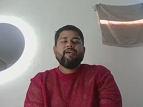GABRIELGARCIA1313 online show from 06-18-26, 02:21