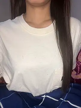 Snapshot of _riyaahahaha_ chatting on 01-11-25, 07:05 riyaahahaha online show from 01-11-25, 07:05