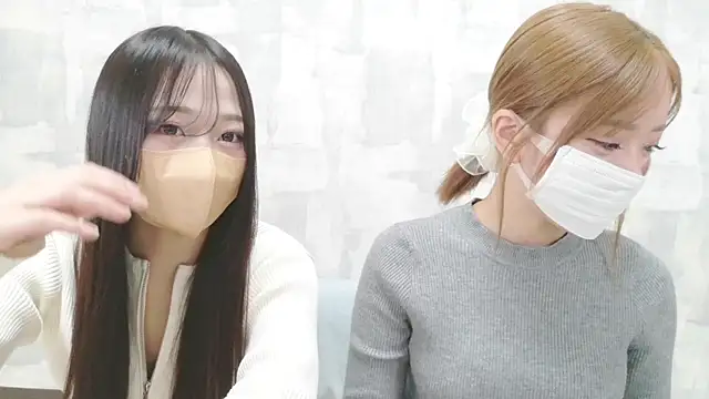 LOVE MOMO LOVE online show from 12-21-25, 11:39