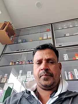 Snapshot of Raj1043 chatting on 11-17-25, 05:13 Raj1043 online show from 11-17-25, 05:13