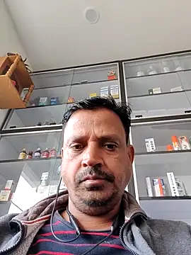 Snapshot of Raj1043 chatting on 11-20-25, 05:18 Raj1043 online show from 11-20-25, 05:18