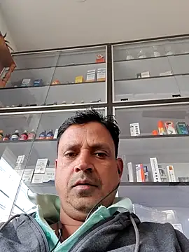 Snapshot of Raj1043 chatting on 11-25-25, 04:56 Raj1043 online show from 11-25-25, 04:56