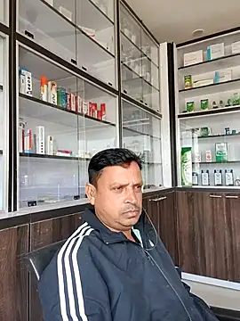 Snapshot of Raj1043 chatting on 11-27-25, 04:58 Raj1043 online show from 11-27-25, 04:58