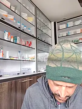 Snapshot of Raj1043 chatting on 12-23-25, 09:40 Raj1043 online show from 12-23-25, 09:40