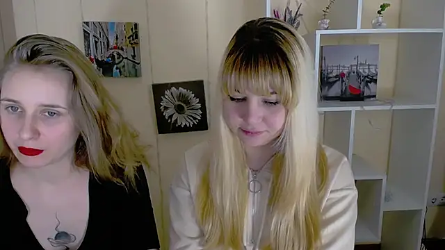 Snapshot of _Nicole_new chatting on 03-13-25, 05:18  Nicole new online show from 03-13-25, 05:18