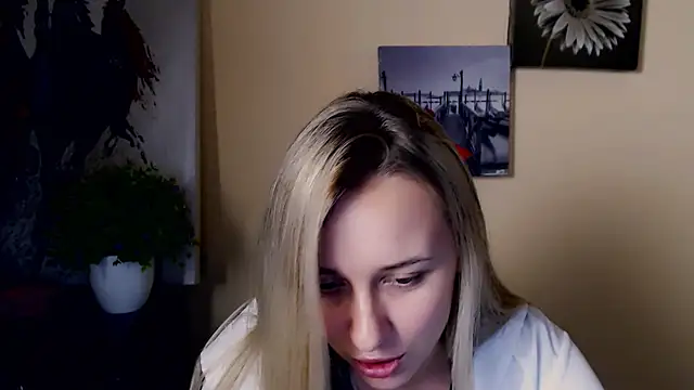  Nicole new online show from 06-06-26, 08:30