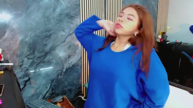 Snapshot of Isalombardi chatting on 03-20-25, 07:58 Isalombardi online show from 03-20-25, 07:58