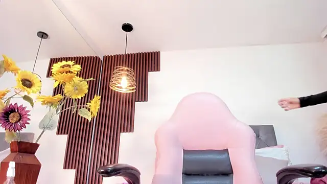 darling spoiled online show from 03-19-26, 11:14