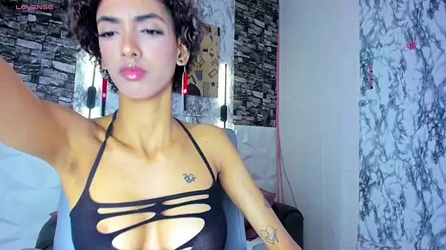 Queen Cuarxxo online show from 03-25-26, 11:44