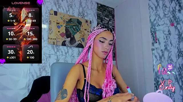 Queen Cuarxxo online show from 04-08-26, 11:59