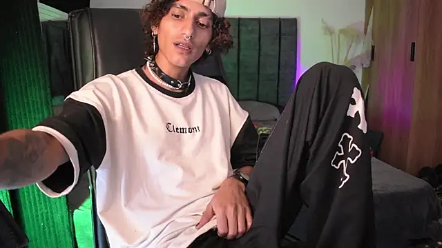 DemonKush-- online show from 05-24-26, 04:17