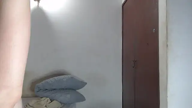 aurelialux online show from 03-05-25, 09:15