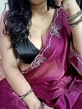 Snapshot of kaamuk_shweta chatting on 06-11-26, 10:30 kaamuk shweta online show from 06-11-26, 10:30