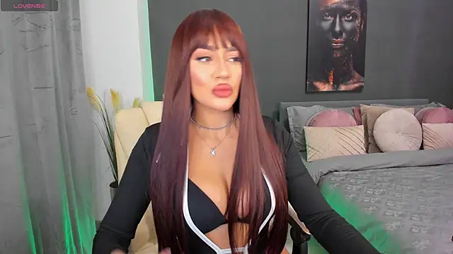 Snapshot of Sonia__Rey chatting on 01-11-25, 08:54 Sonia  Rey online show from 01-11-25, 08:54